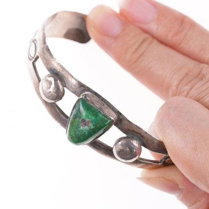 7" Vintage Navajo Tufa cast bracelet with green turquoise - Estate Fresh Austin