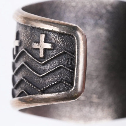 7.25" Native American Tufa Cast Silver bracelet - Estate Fresh Austin