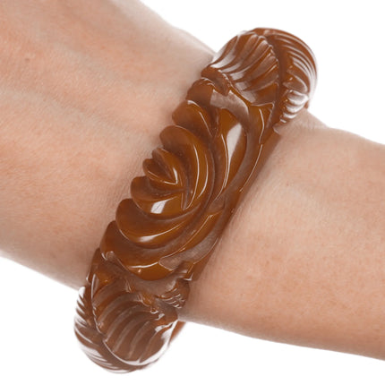 7.75" c1940's Carved Olive green bakelite bangle - Estate Fresh Austin