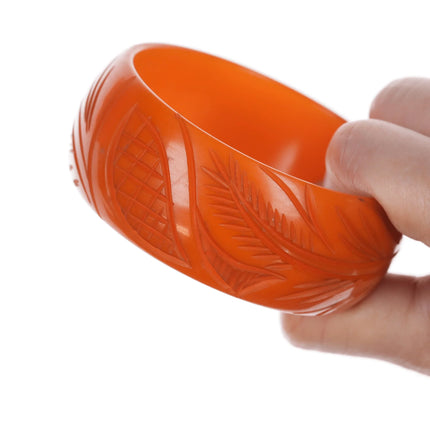 8" c1940's Carved Bakelite Bangle bracelet Butterscotch - Estate Fresh Austin