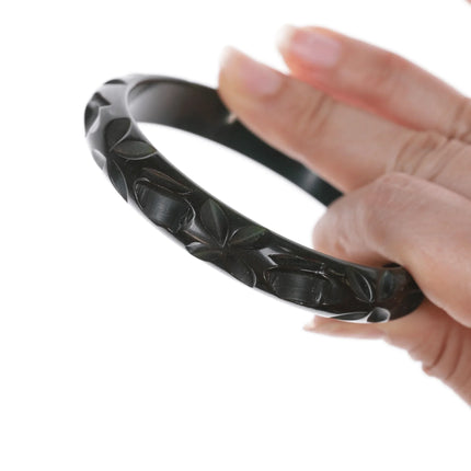 8" c1940's Carved black bakelite bangle bracelet - Estate Fresh Austin