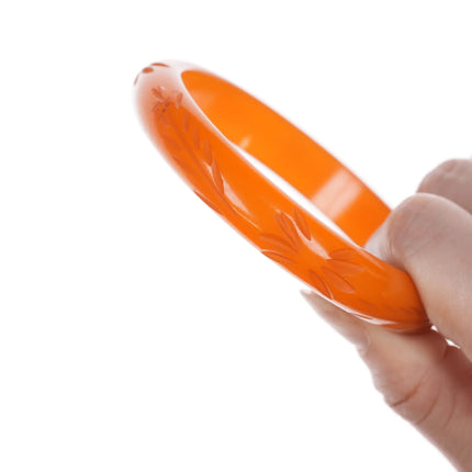 8" c1940's Carved Butterscotch bakelite bangle bracelet - Estate Fresh Austin