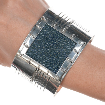 8" Ernest Bilagody Navajo silver blue/grey stingray modernist cuff bracelet - Estate Fresh Austin