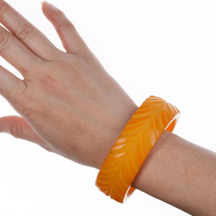 8.25" c1940's Carved Bakelite Bangle bracelet Butterscotch - Estate Fresh Austin