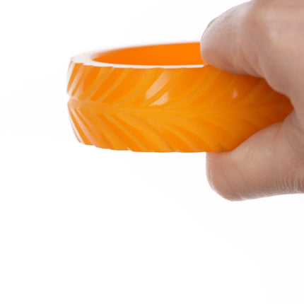 8.25" c1940's Carved Bakelite Bangle bracelet Butterscotch - Estate Fresh Austin