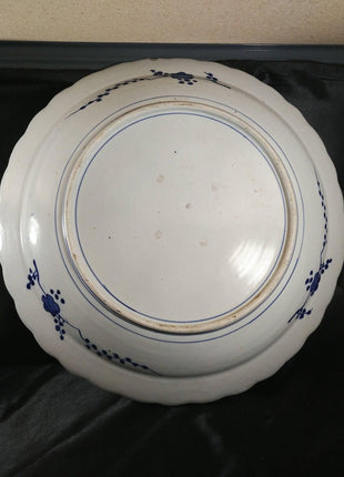 Antique Imari Charger Fish scale design with Scalloped Rim 17 3/8" due x 2 5/8" - Estate Fresh Austin