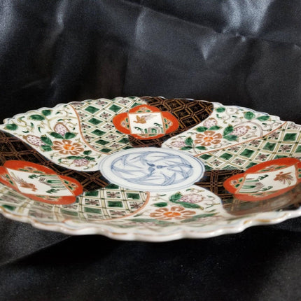 Antique Imari Charger with Unusual Scalloped Edge 19th century 10 5/8" wide Late - Estate Fresh Austin