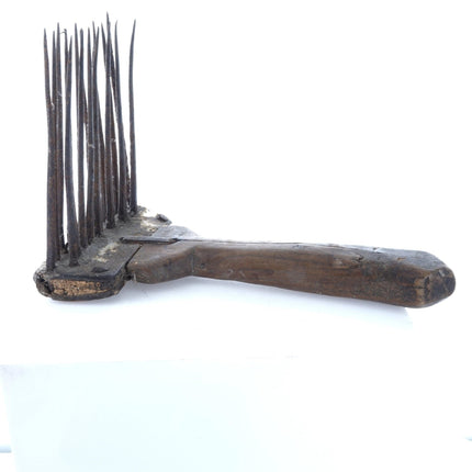 c1810 Unusual Handled Flax Hackle Comb - Estate Fresh Austin