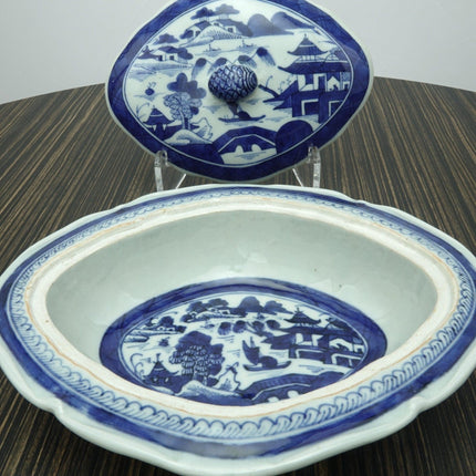 c1850s Chinese Canton Blue and White Covered Vegetable Dish with Lid - Estate Fresh Austin