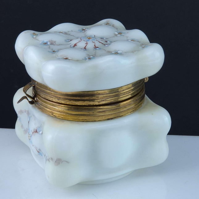 c1890 Wavecrest Puffy Art Glass Jewelry Box Dresser Jar - Estate Fresh Austin