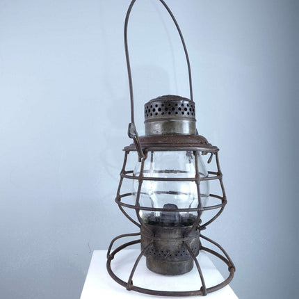 c1910 Chicago and North Western Railway C&NW RY Tall Globe Railroad lantern - Estate Fresh Austin