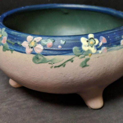 c1920 Weller Hudson Hand Painted Artist Signed 3 ftd Cachepot 5.5" wide x 2 7/8" - Estate Fresh Austin