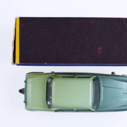 c1960 Matchbox Lesney 29 Austin A55 Cambridge with box - Estate Fresh Austin