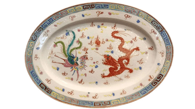 Chinese Famille Verte platter with Dragon Decoration and Greek Key Design 18th-1 - Estate Fresh Austin