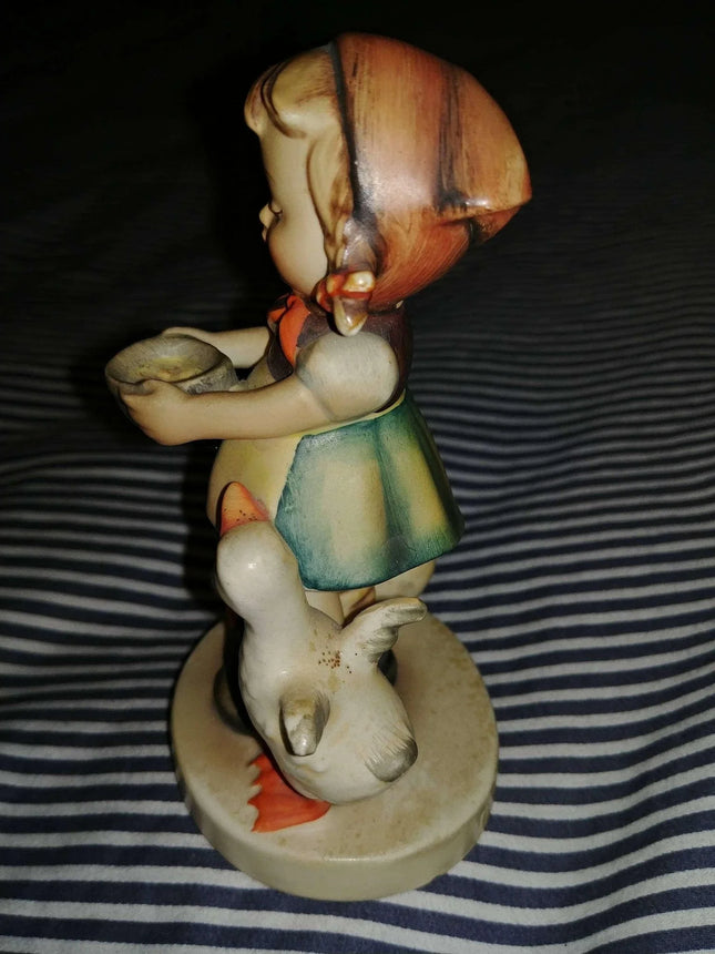 Girl Feeding Ducks Hummel Full Bee #195 2/0 Be Patient TMK2 1950's - Estate Fresh Austin