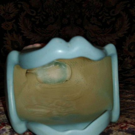 Hull Art Bowknot B - 9 - 8 1/2" Vase Mint with original label 1940's - Estate Fresh Austin