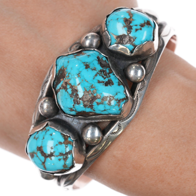 6.75" Vintage Native American stamped carinated silver cuff bracelet w/turquoise