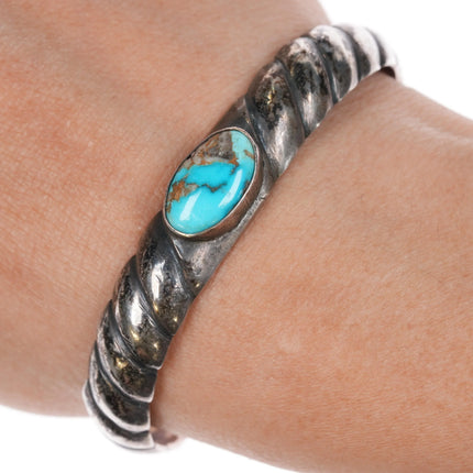 6.5" Vintage Navajo Cast silver and turquoise ribbed cuff bracelet - Estate Fresh Austin