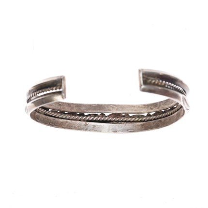 6.375" 30's-40's Navajo silver row cuff bracelet w/stamped carinated sides - Estate Fresh Austin