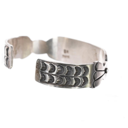 6.75" Wilbert Benally Navajo silver spiderweb turquoise single stone cuff bracelet - Estate Fresh Austin