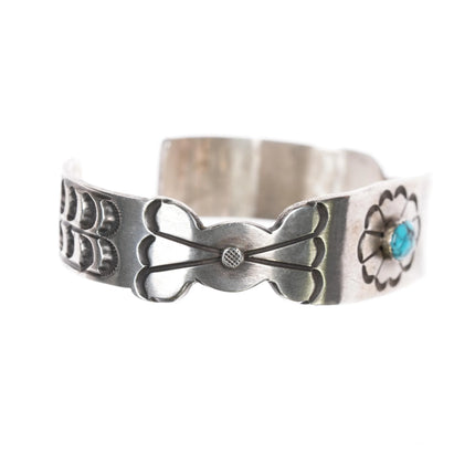 6.75" Wilbert Benally Navajo silver spiderweb turquoise single stone cuff bracelet - Estate Fresh Austin
