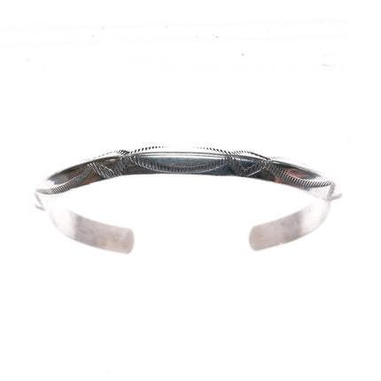 6.125" Vintage Navajo heavy stamped carinated sterling silver cuff bracelet - Estate Fresh Austin