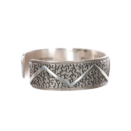 Ray Scott Navajo textured overlay modernist sterling silver cuff bracelet - Estate Fresh Austin