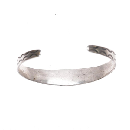 6.35" c1940's Navajo Hand stamped sterling silver cuff bracelet w/ nice pattern - Estate Fresh Austin