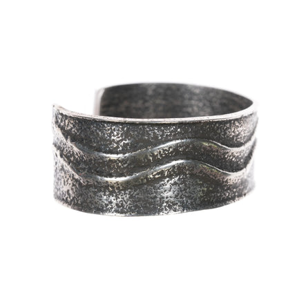 5.5" Lomayoosi Hopi Jonah Hill Tufa Cast sterling cuff bracelet silver - Estate Fresh Austin