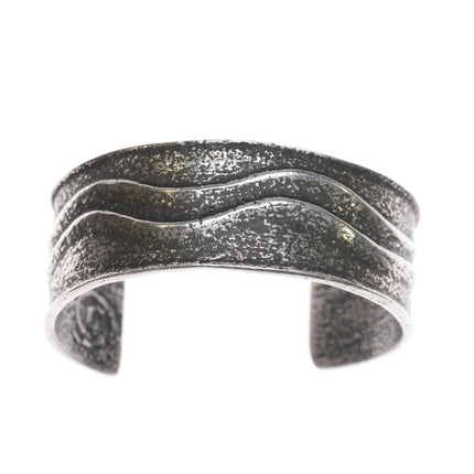 5.5" Lomayoosi Hopi Jonah Hill Tufa Cast sterling cuff bracelet silver - Estate Fresh Austin
