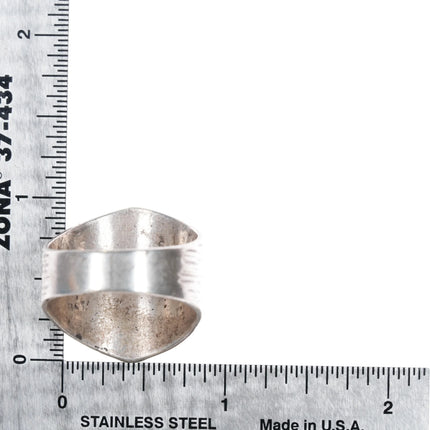 sz13 Circle JW Navajo sterling silver chip inlay ring with center turquoise - Estate Fresh Austin