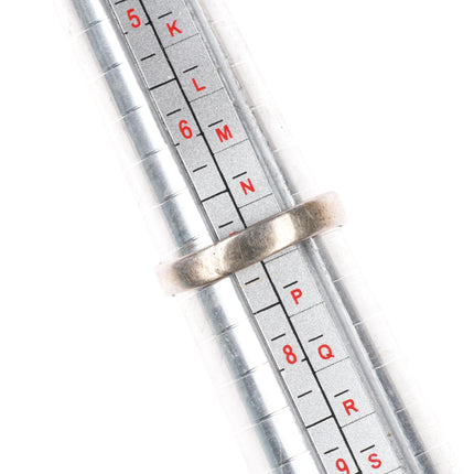 sz7 40's-50's Navajo sterling silver peach ribbon agate chiseled rim ring - Estate Fresh Austin