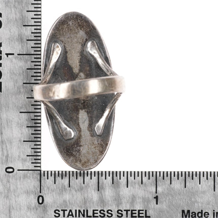 sz7 40's-50's Navajo sterling silver peach ribbon agate chiseled rim ring - Estate Fresh Austin