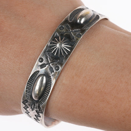 6.35" c1930's Navajo Fred Harvey Era Sterling silver cuff bracelet arrows - Estate Fresh Austin