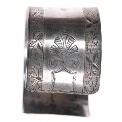 6.25" c1890 Antique Victorian sterling silver medallion engraved cuff bracelet - Estate Fresh Austin