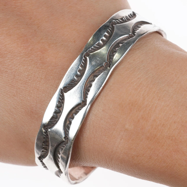 6.75" Ken and Mary Bill Navajo deep stamped sterling silver cuff bracelet - Estate Fresh Austin
