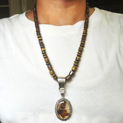 22" Vintage Navajo sterling silver tigers eye beaded necklace w/agate pendant