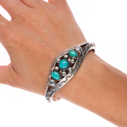 6.6" c1950 vintage Navajo carinated split shank cuff bracelet with turquoise