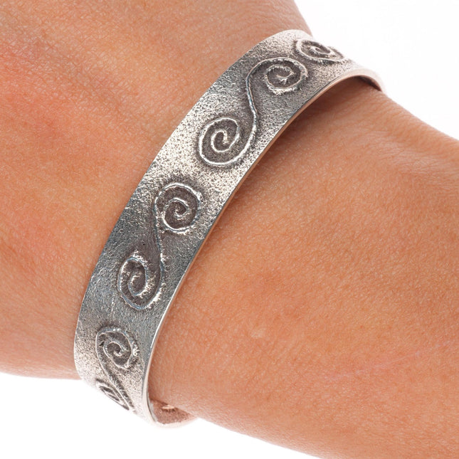 6.35" Dino Garcia Santo Domingo Tufa cast sterling silver cuff bracelet