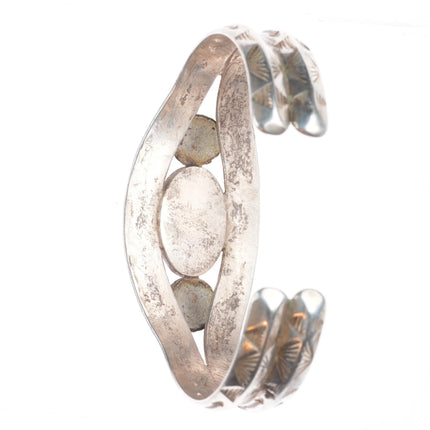 6.75" 20's-30's Navajo ingot silver whirling logs/arrows turquoise cuff bracelet