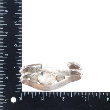 6.75" 20's-30's Navajo ingot silver whirling logs/arrows turquoise cuff bracelet