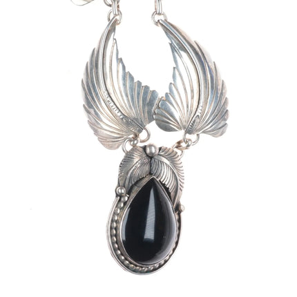 K Navajo sterling silver onyx pendant necklace with feather links