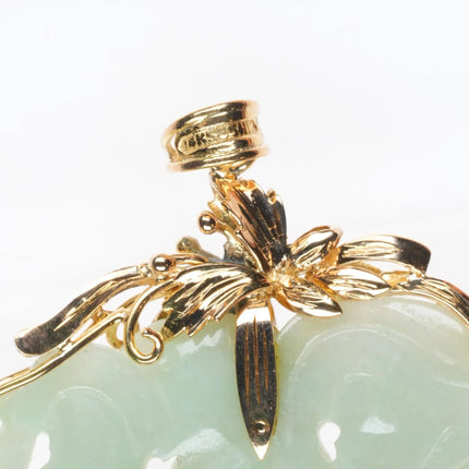 Vintage 14k gold carved moss in snow Jadeite Jade pendant