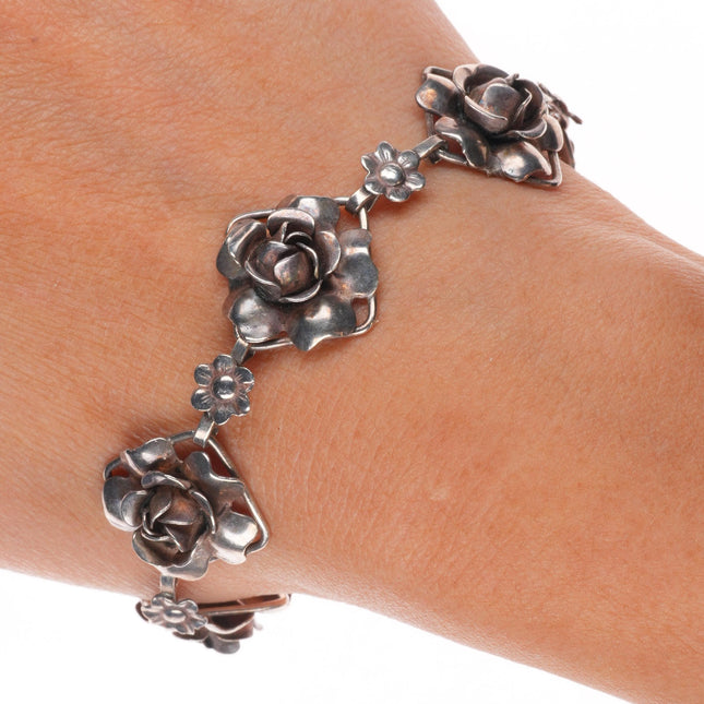 6.75" c1950 Vintage sterling silver flowers/floriform link bracelet
