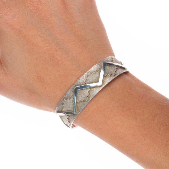 6" RJ Scott Navajo sterling silver tufa cast modernist style cuff bracelet