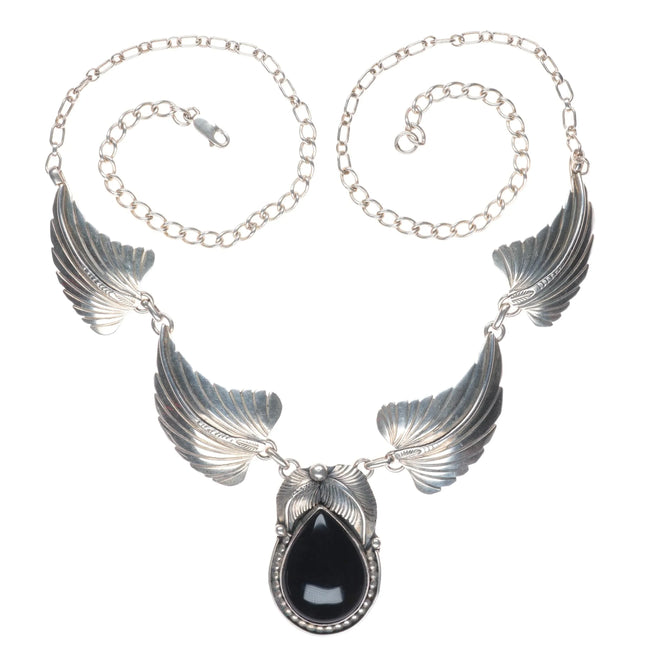 K Navajo sterling silver onyx pendant necklace with feather links