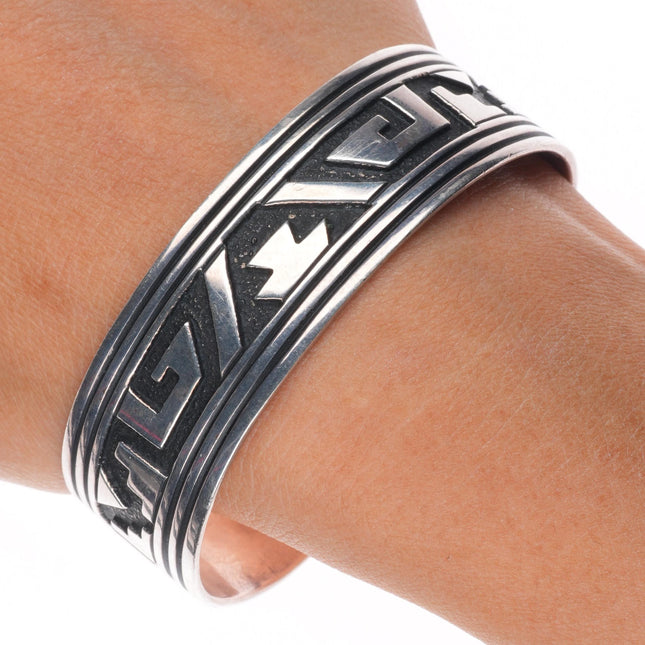 6.75" Tommy Singer Navajo sterling silver geometric rug pattern cuff bracelet