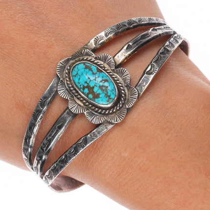 7" 30's-40's Navajo sterling silver arrow stamped cuff bracelet w/Nice turquoise