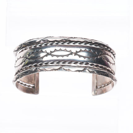 6.3" Vintage Navajo nicely stamped sterling silver carinated edges cuff bracelet