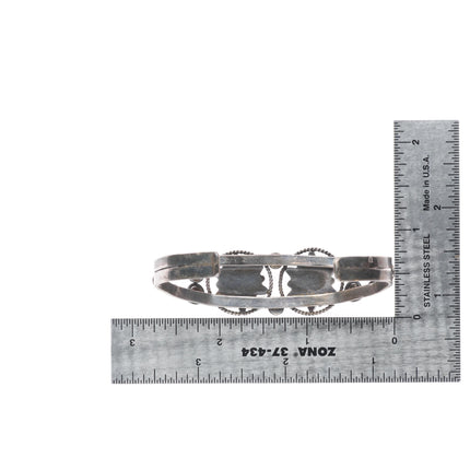 6.4" 1940's Zuni sterling silver star design petit point turquoise cuff bracelet